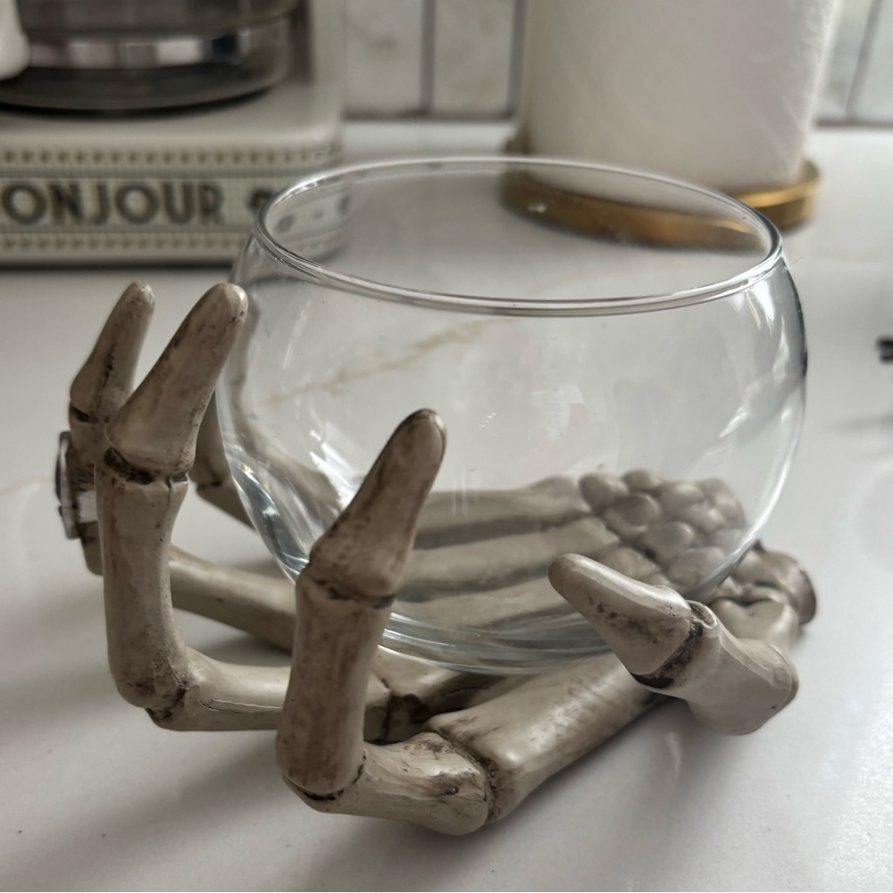 Yankee Candle Skeleton Hand Holder - Cream
